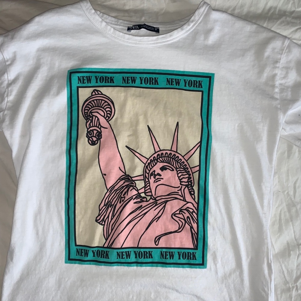 Zara statue of liberty graphic tee